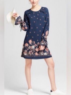 Women’s Floral Long Sleeve Shift Dress